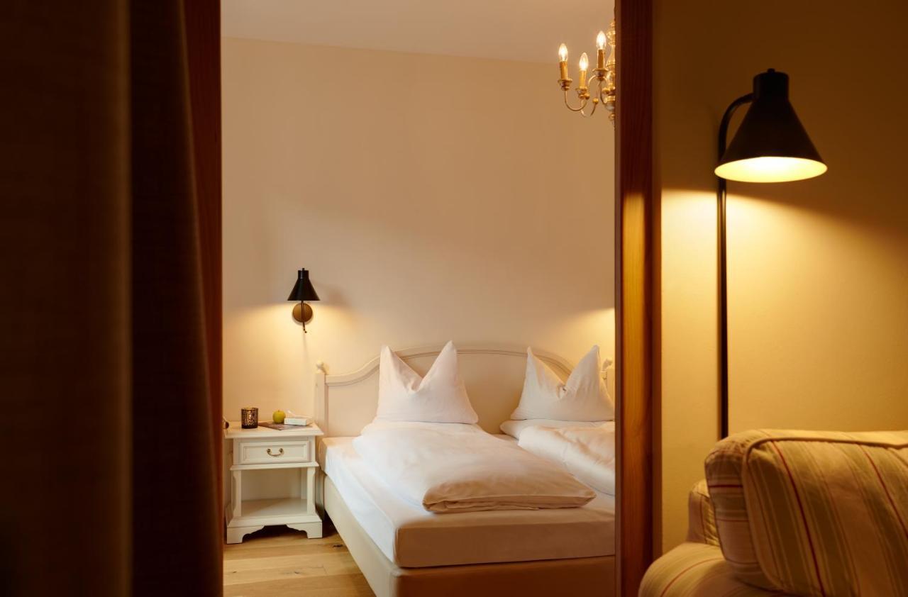 Historic Guesthouse Bircher B&B Apartments Near Sterzing 坎博·迪·特伦斯 外观 照片