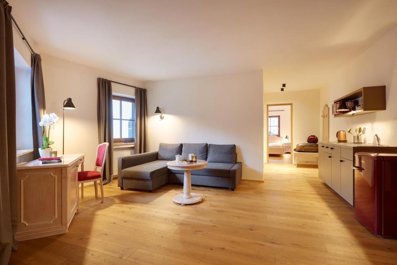 Historic Guesthouse Bircher B&B Apartments Near Sterzing 坎博·迪·特伦斯 外观 照片