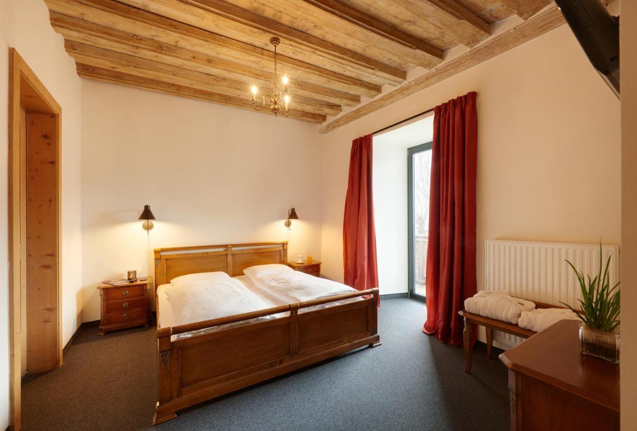 Historic Guesthouse Bircher B&B Apartments Near Sterzing 坎博·迪·特伦斯 外观 照片