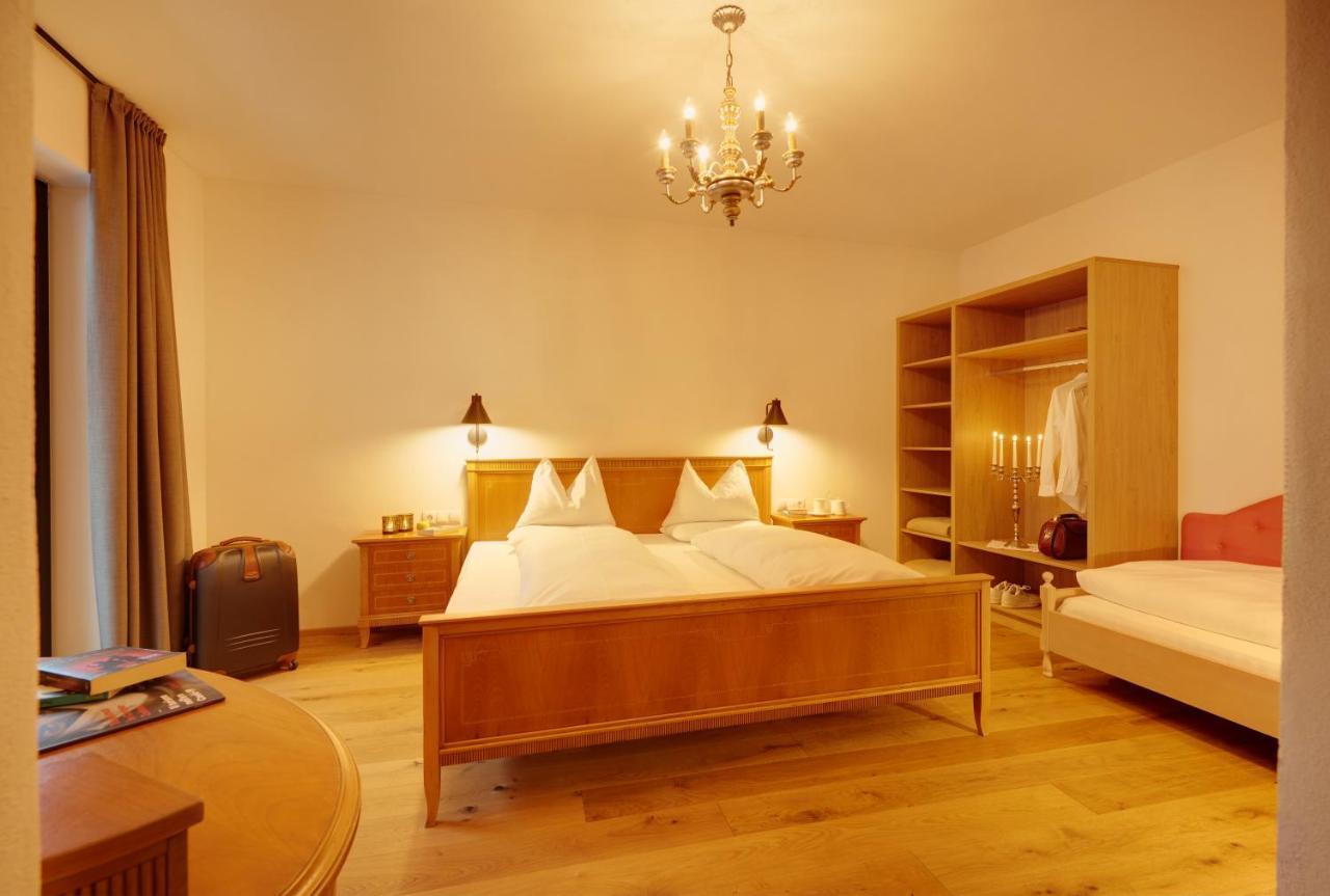 Historic Guesthouse Bircher B&B Apartments Near Sterzing 坎博·迪·特伦斯 外观 照片