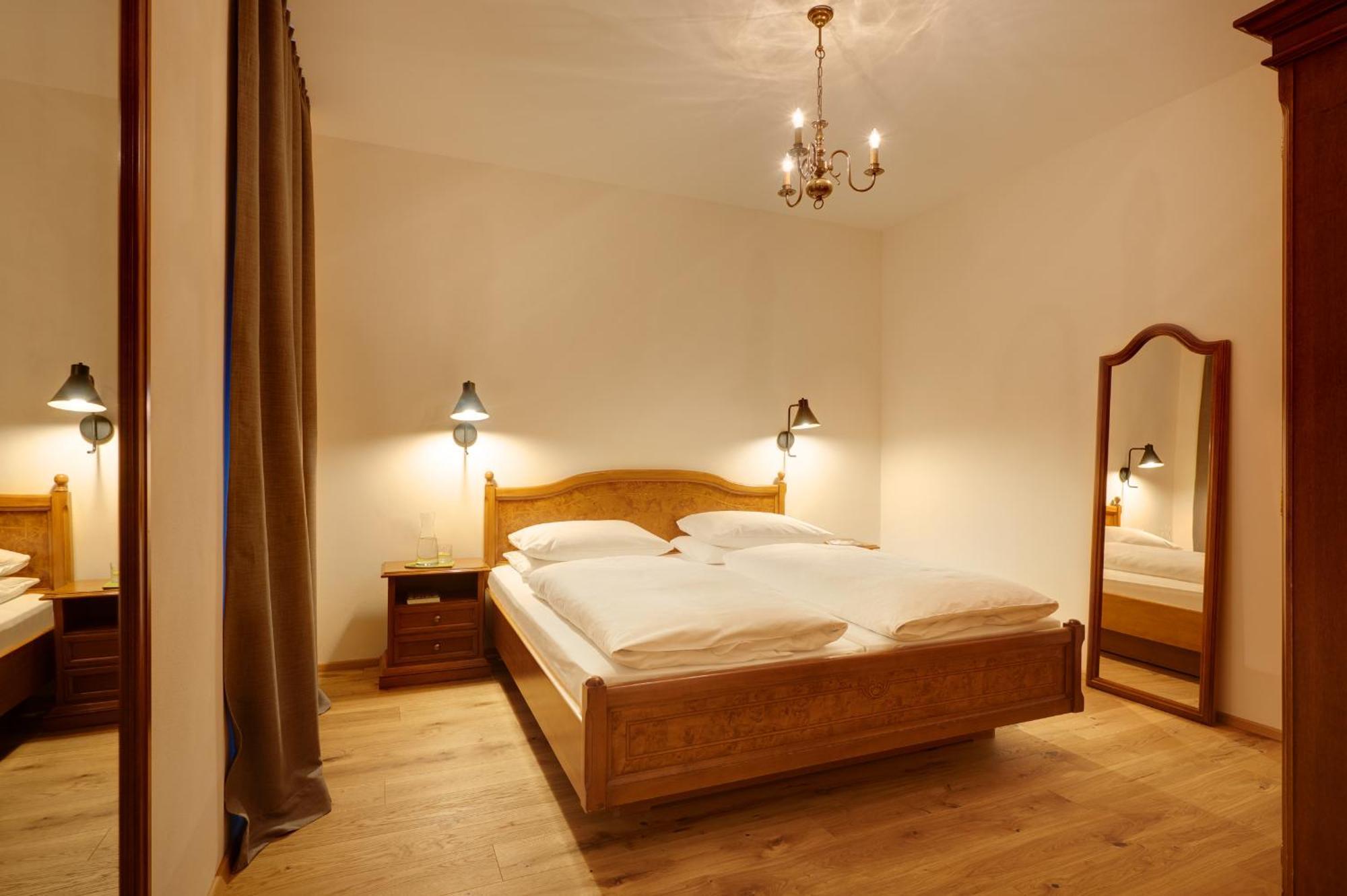 Historic Guesthouse Bircher B&B Apartments Near Sterzing 坎博·迪·特伦斯 外观 照片